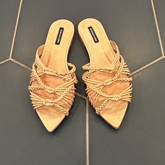 BCBGMAXAZRIA Tartina sandal braided straps pointed toe neutral beige - Picture 2 of 7